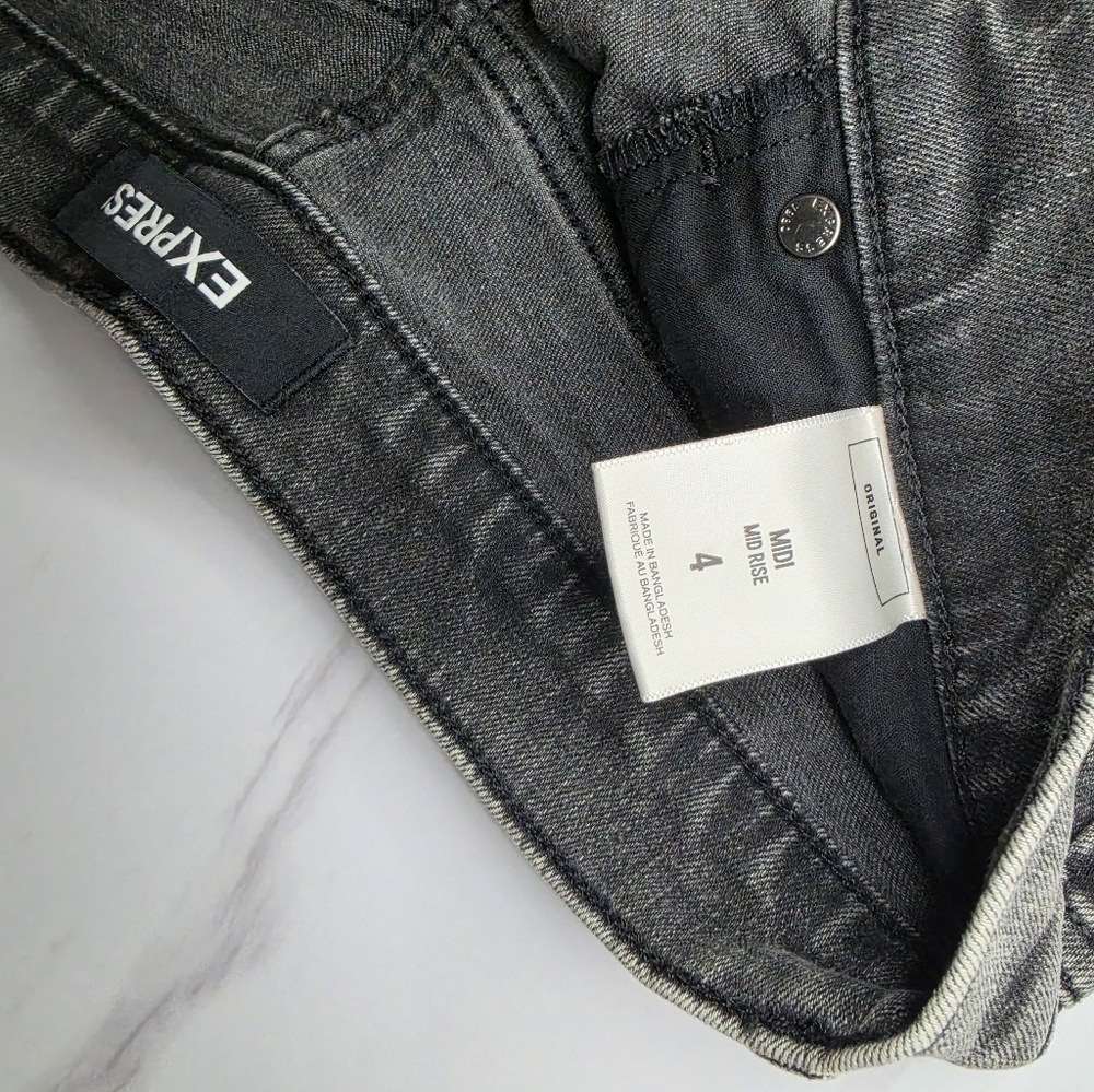 Express Charcoal Gray Distressed Denim Shorts | Size 4 - Picture 4 of 4